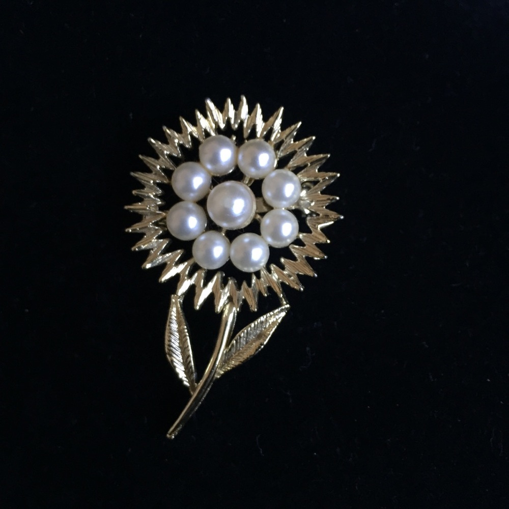Set of 3 Vintage Flower Pins; 1 Sarah Coventry - Picture 7 of 8